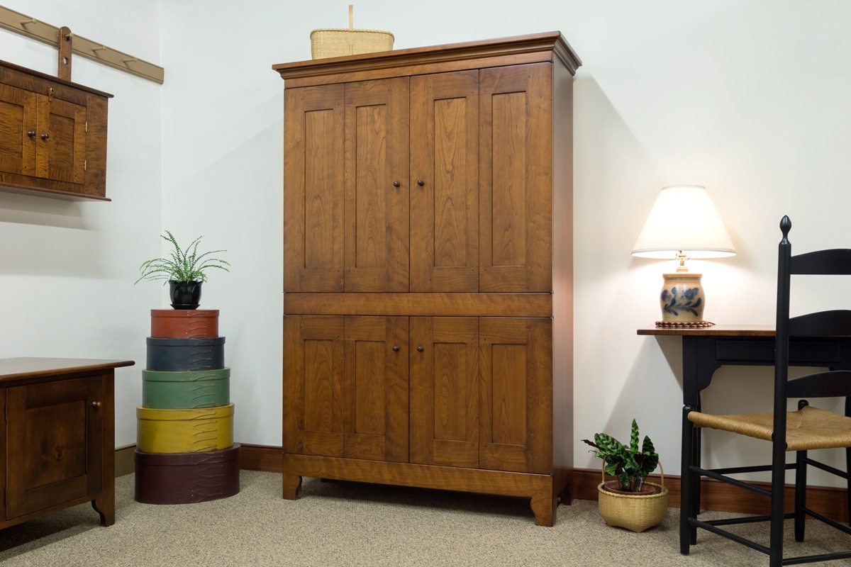 Four Door Bi Fold Tv Cabinet Shaker Shoppe
