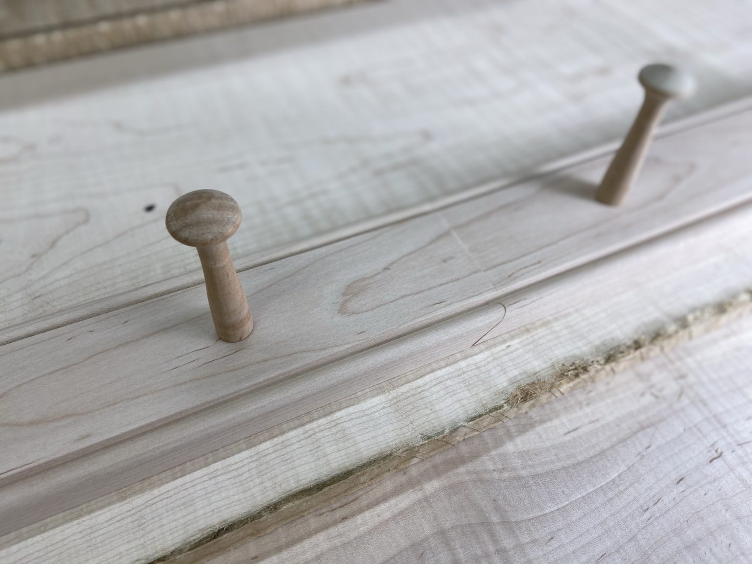 Shaker Peg Rail & Shaker Pegs made in USA Lititz PA Solid Maple wood