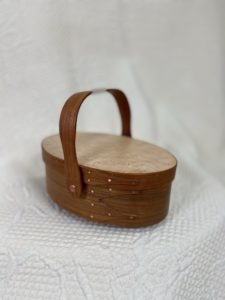 Sewing Box Size 6 Shaker Carrier with a Fixed Handle Knitting Basket Egg Carrier Fruit Basket Storage Carrier walnut wood Handmade